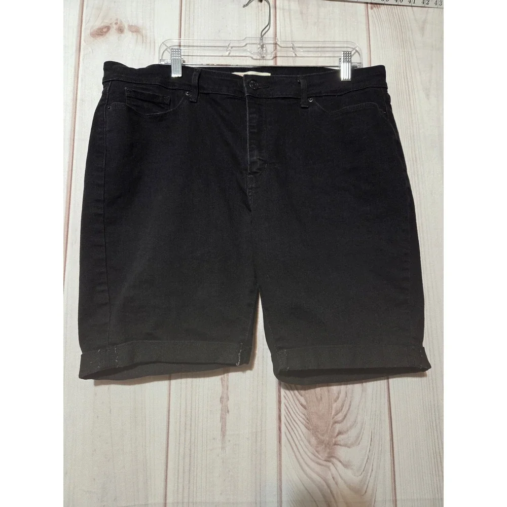 Signature by Levi Strauss Womens Black Bermuda Shorts Size 18 W34‎ Cuffed Denim